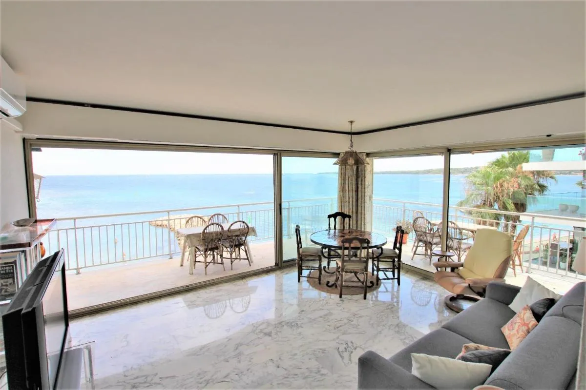 Image 4 of AMAZING SEA VIEW APARTMENT