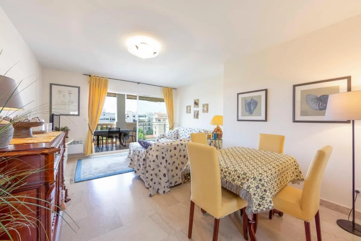 Image 4 of Apartment 2 bedrooms 2 bathrooms clear view in Palm beach area