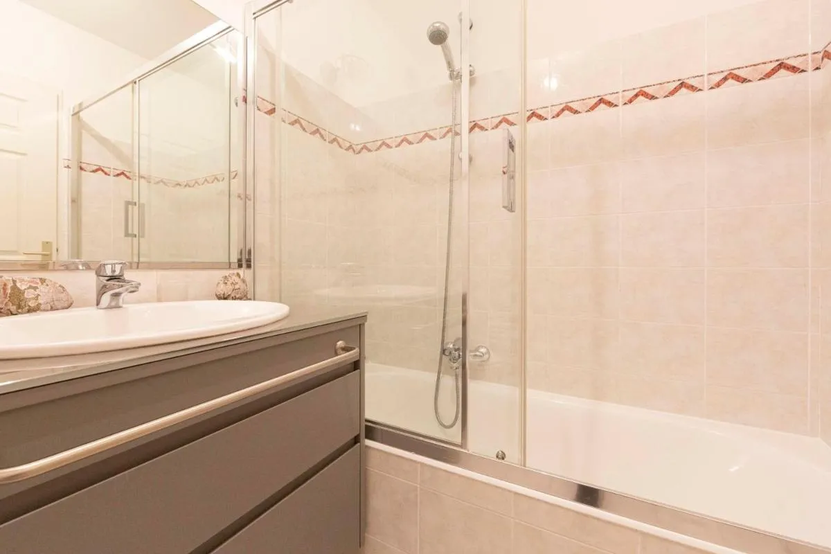Image 2 of Apartment 2 bedrooms 2 bathrooms clear view in Palm beach area
