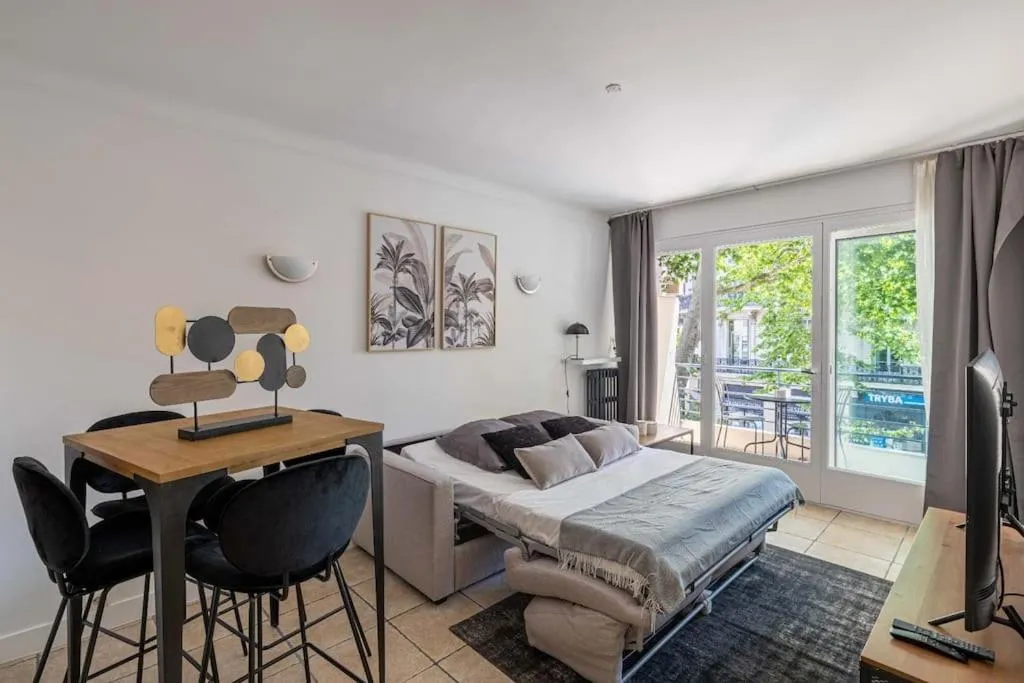 Image 1 of Chaleureux appartement avec balcon – centre ville