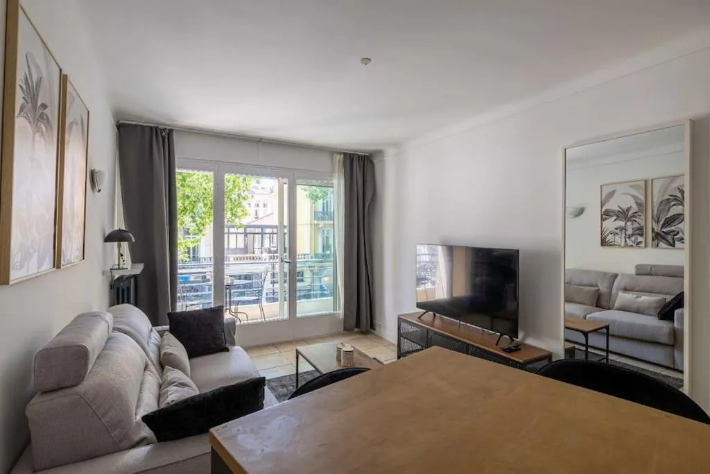 Image 2 of Chaleureux appartement avec balcon – centre ville