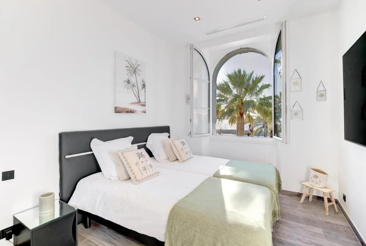 Image 6 of Cocoon in Cannes Sea View.