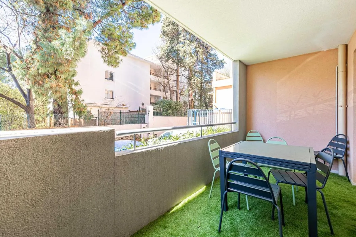 Image 5 of Comfort and serenity with AC Parking and Balcony