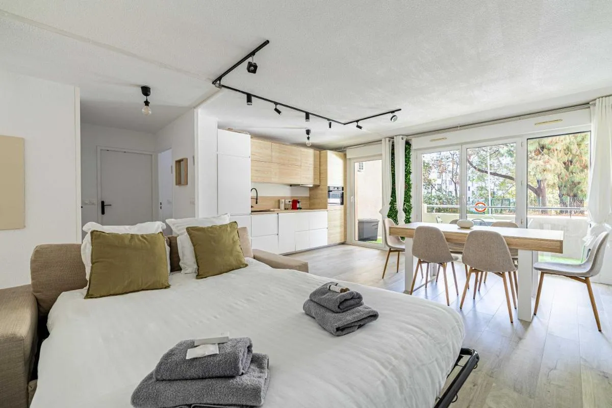 Image 1 of Comfort and serenity with AC Parking and Balcony