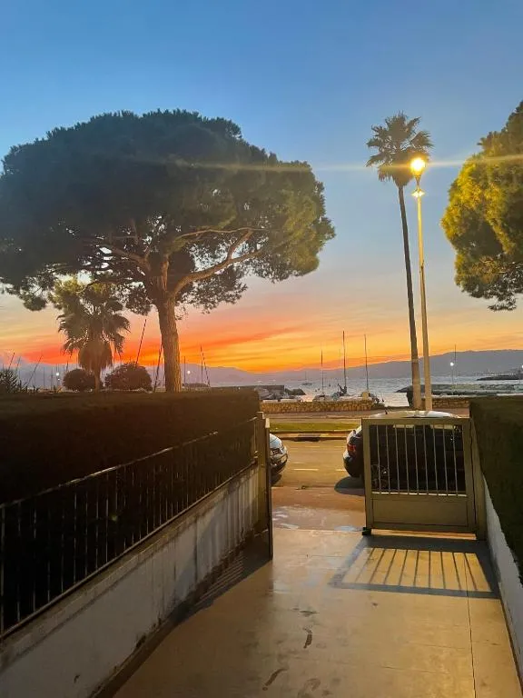 Image 3 of Cool Appart sur Croisette Palm Beach