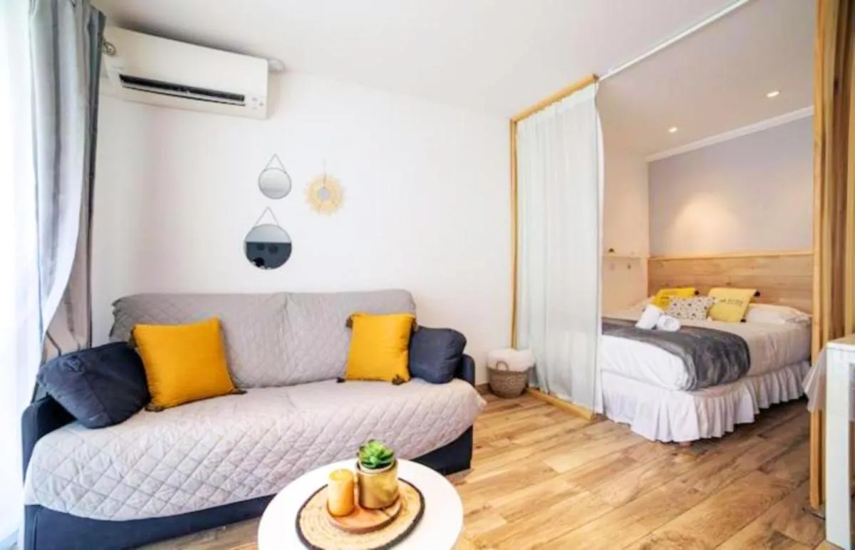 Image 1 of Cosy Center – Rue d’antibes – 200m plage- Clim – wifi – Unique