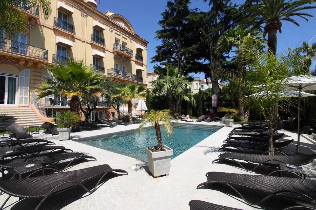 Image 4 of GOLDEN TULIP CANNES HOTEL de PARIS