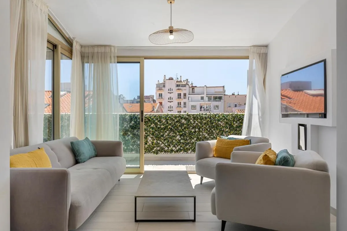 Image 4 of Le Grand Pradignac Croisette – Connect Property