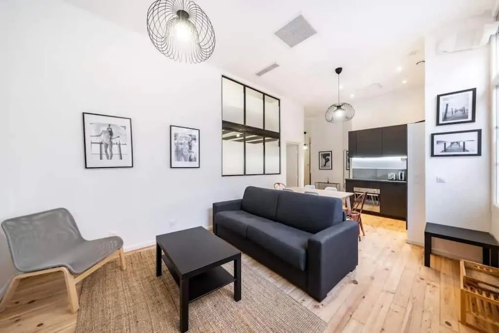Image 5 of Loft Cannes Le Suquet Modern Central Sleeps 4 to 6