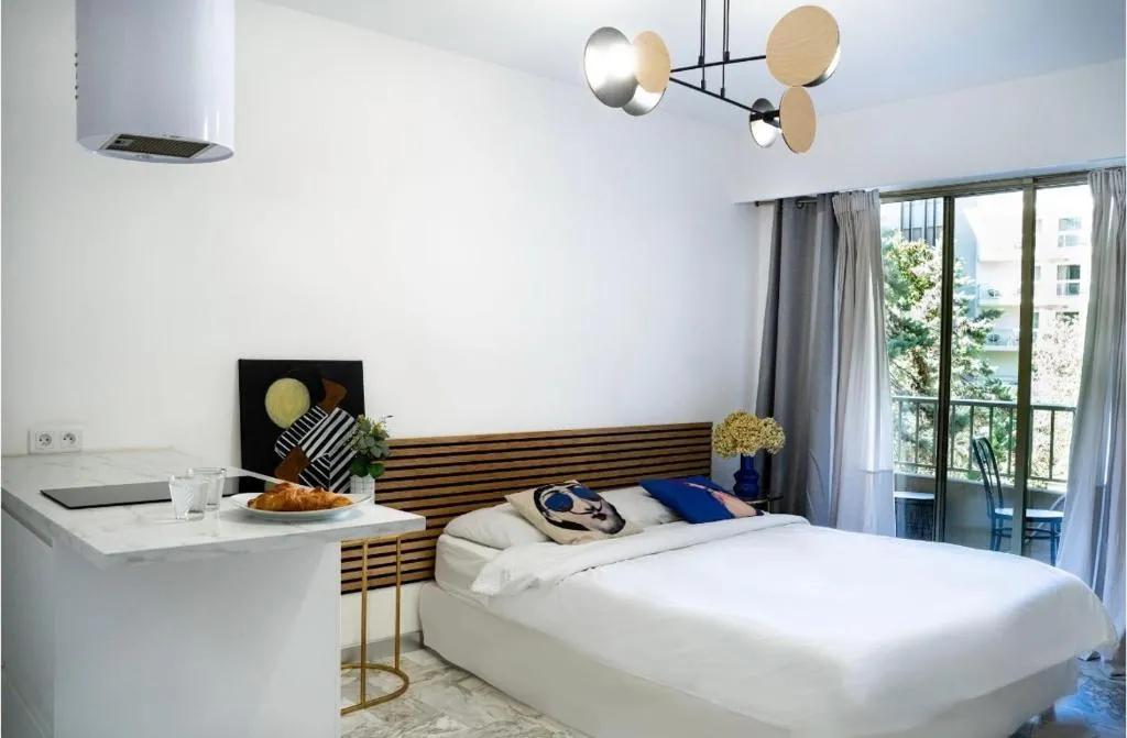 Image 1 of Majestic Apartment