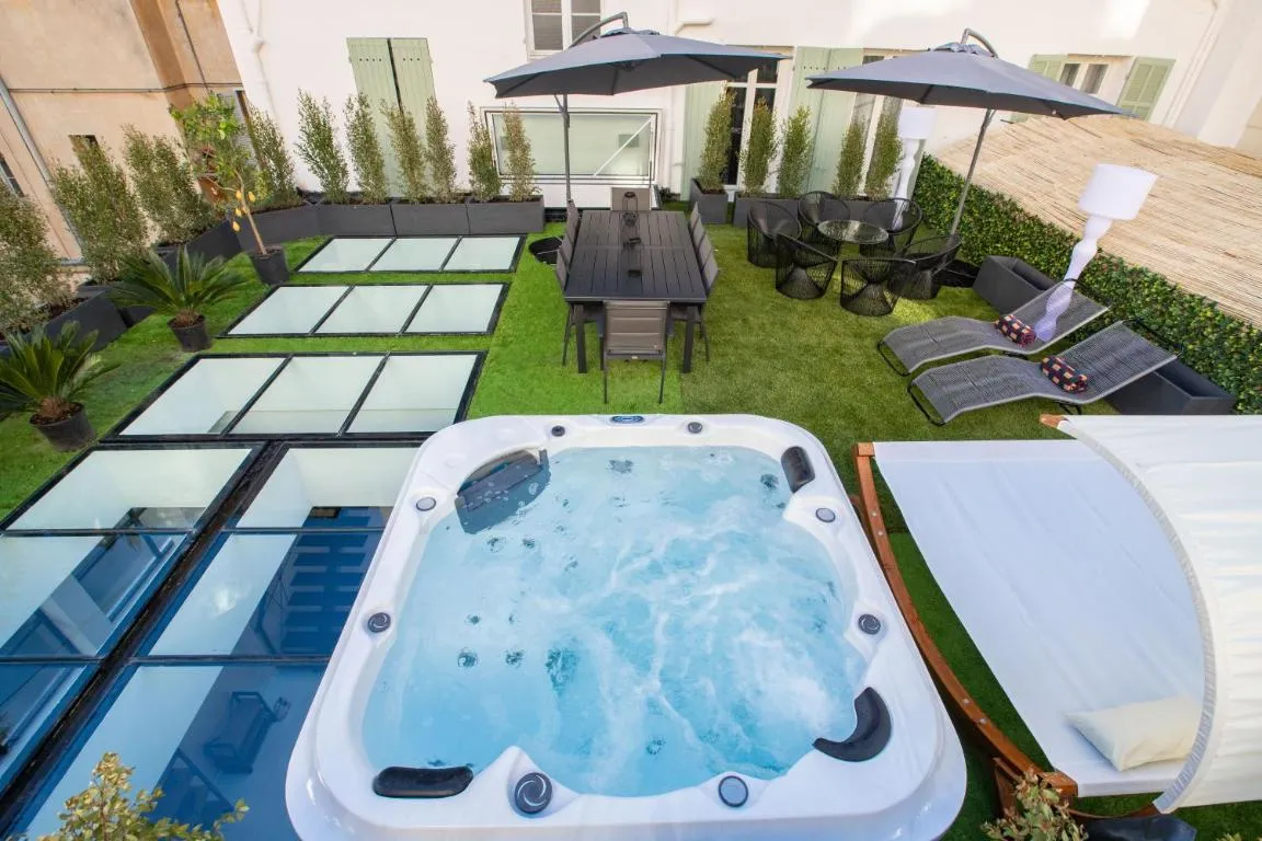 Image of Résidence Montaigne – Luxurious – 350m Palais – LRA Cannes