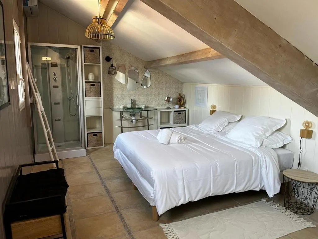 Image 1 of Suite Notre Dame – Appartements