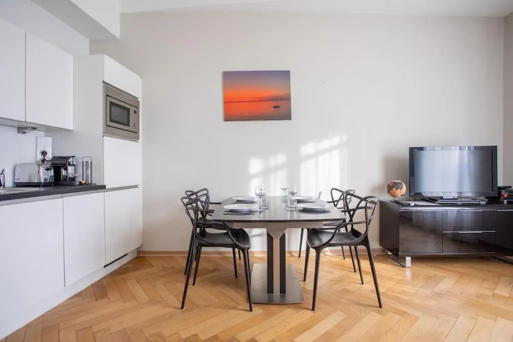 Image 2 of Superbe appartement 2 chambres avec vue mer Cannes
