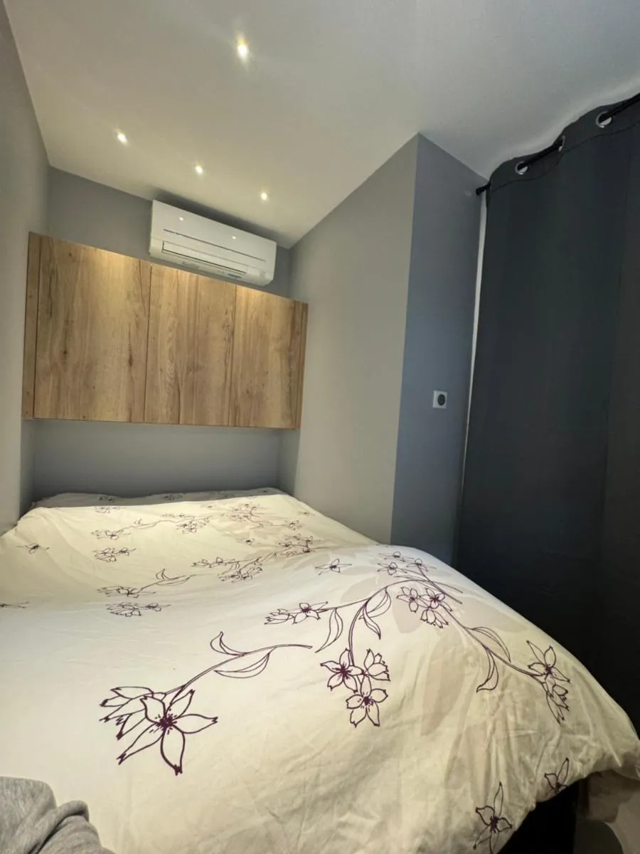 Image 1 of Suquet beach apartment 700m from festival