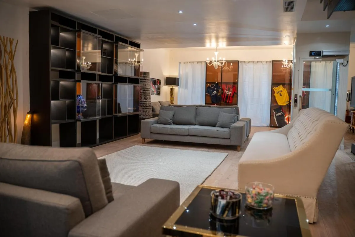 Image 2 of Venue C , Luxury 7 Bedroom Mansion