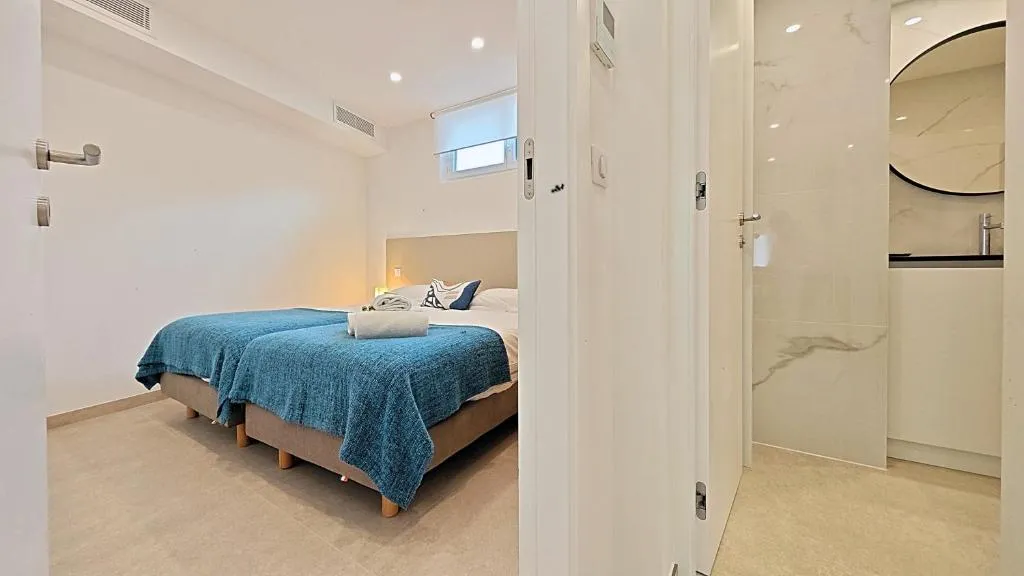 Image 5 of Viva Riviera Brand New Top Floor close Croisette
