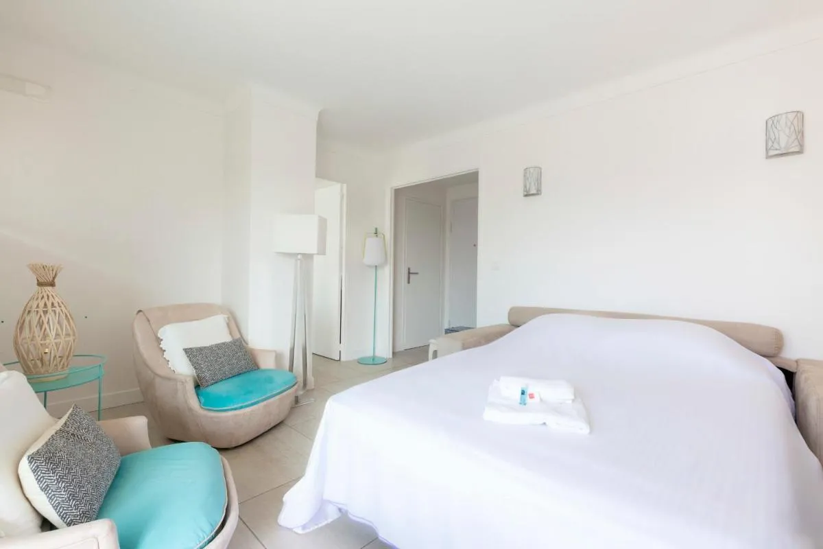 Image 2 of WE CANNES ! Cosy 2-bedroom apartment with terrace Cannes Center