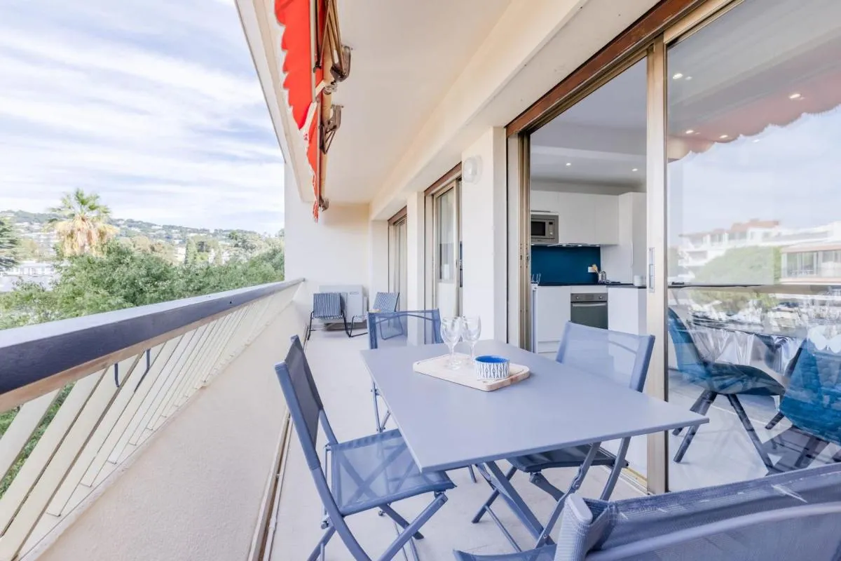 Image 4 of 1-Br Apartment 5 min on foot from the Croisette