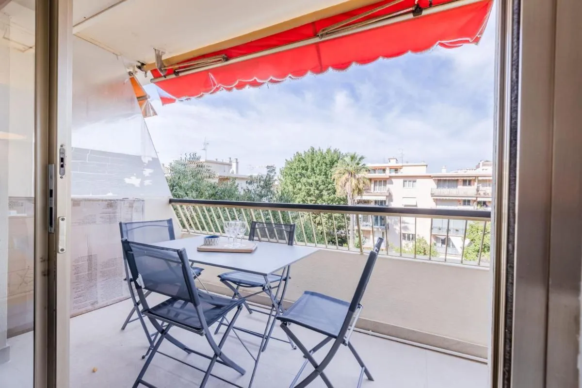 Image 3 of 1-Br Apartment 5 min on foot from the Croisette