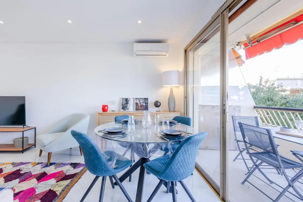 Image 2 of 1-Br Apartment 5 min on foot from the Croisette
