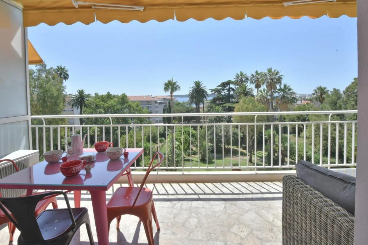 Image 2 of 1-Br Apartment Sea View Steps from Beaches