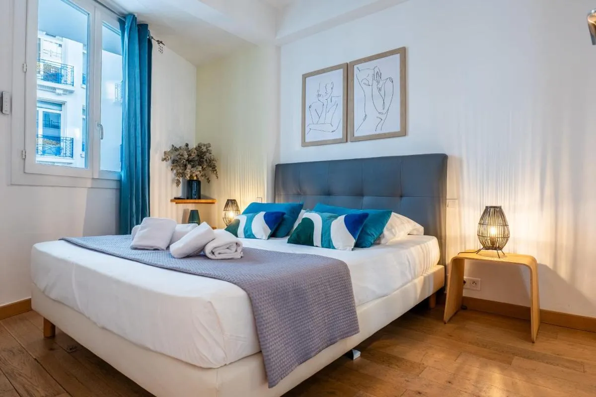 Image 2 of 2-Bedroom Apartment with Terrace and Side Sea View