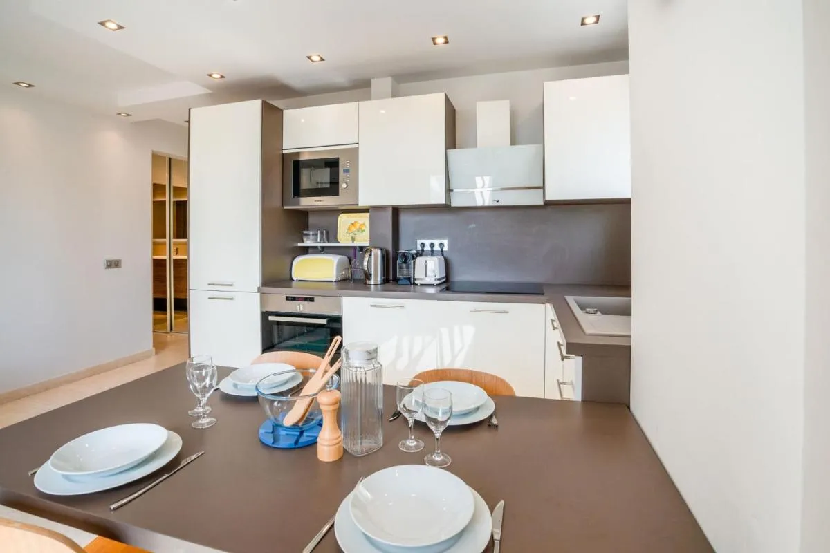 Image 5 of 2-Bedroom apartment in Grand Hotel