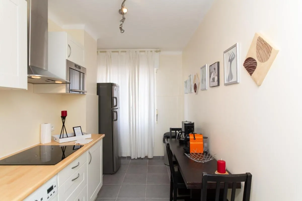 Image 3 of 2-Br Apartment 2 min from the Beaches
