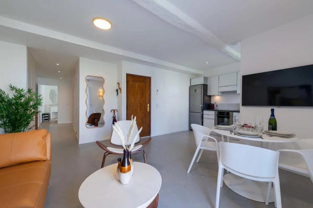 Image 3 of 2-Br Apartment Terrace Cannes City Centre
