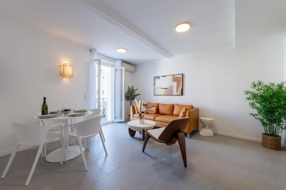 Image 4 of 2-Br Apartment Terrace Cannes City Centre