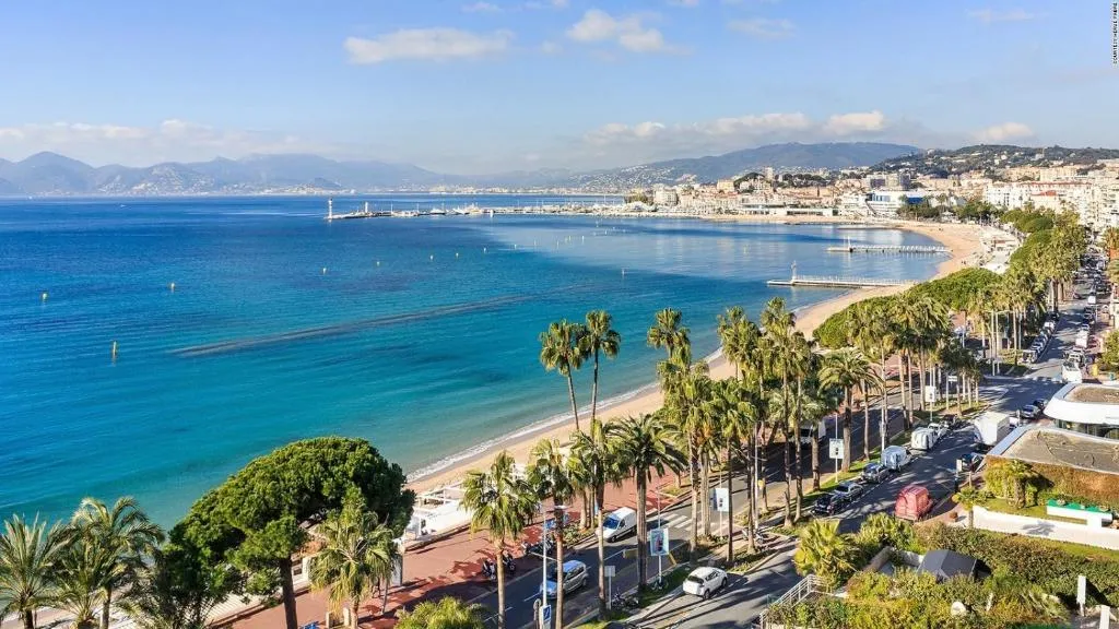 Image of 2 Bedrooms appartement entièrement rénové Cannes – 200m de la plage