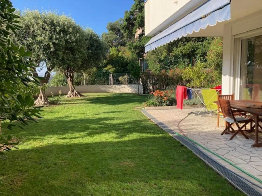 Image of 3 Pièces avec grand Jardin