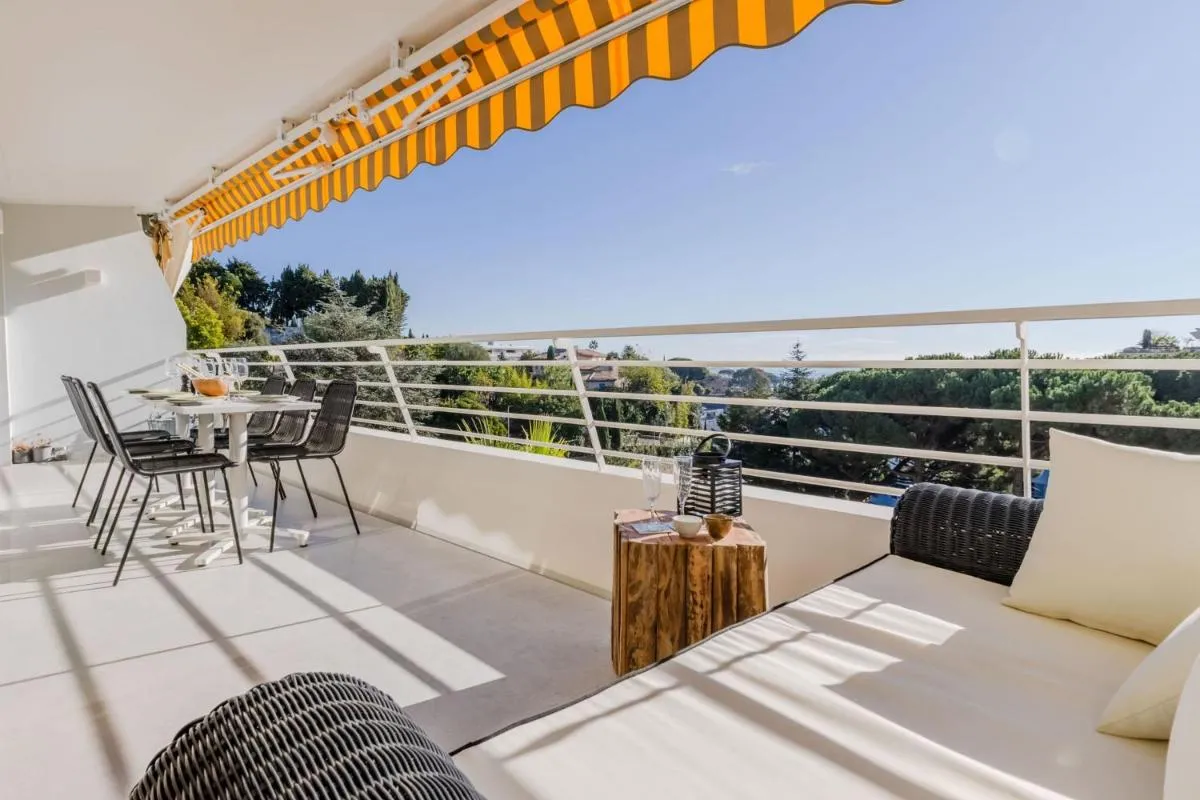 Image 3 of 4-Room Apartment of 96m with a Stunning View