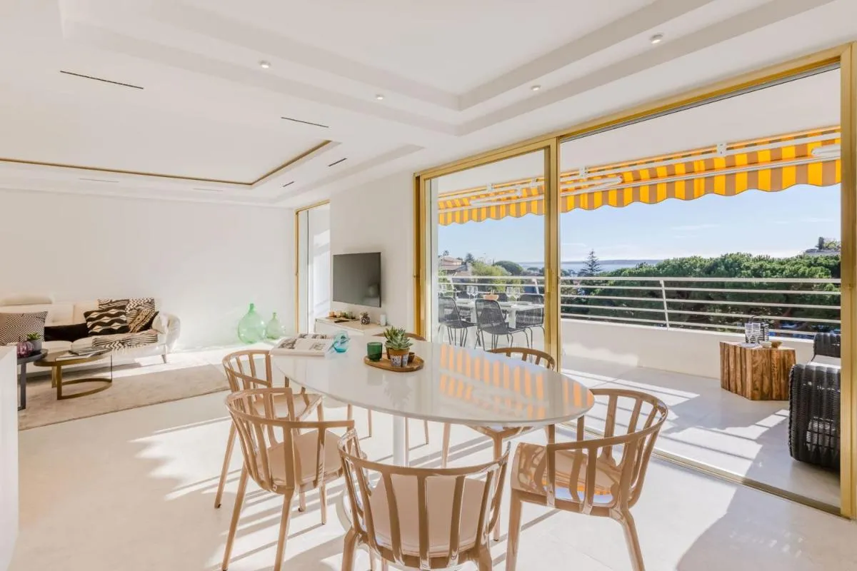 Image 1 of 4-Room Apartment of 96m with a Stunning View