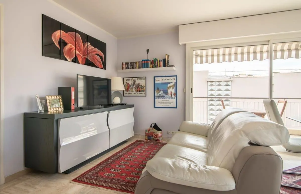 Image 4 of A032-Beautiful apartment for 4 – Near Croisette