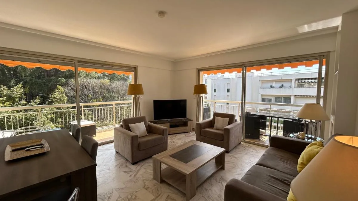 Image 4 of A083 – Modern & Bright apt – Cannes center