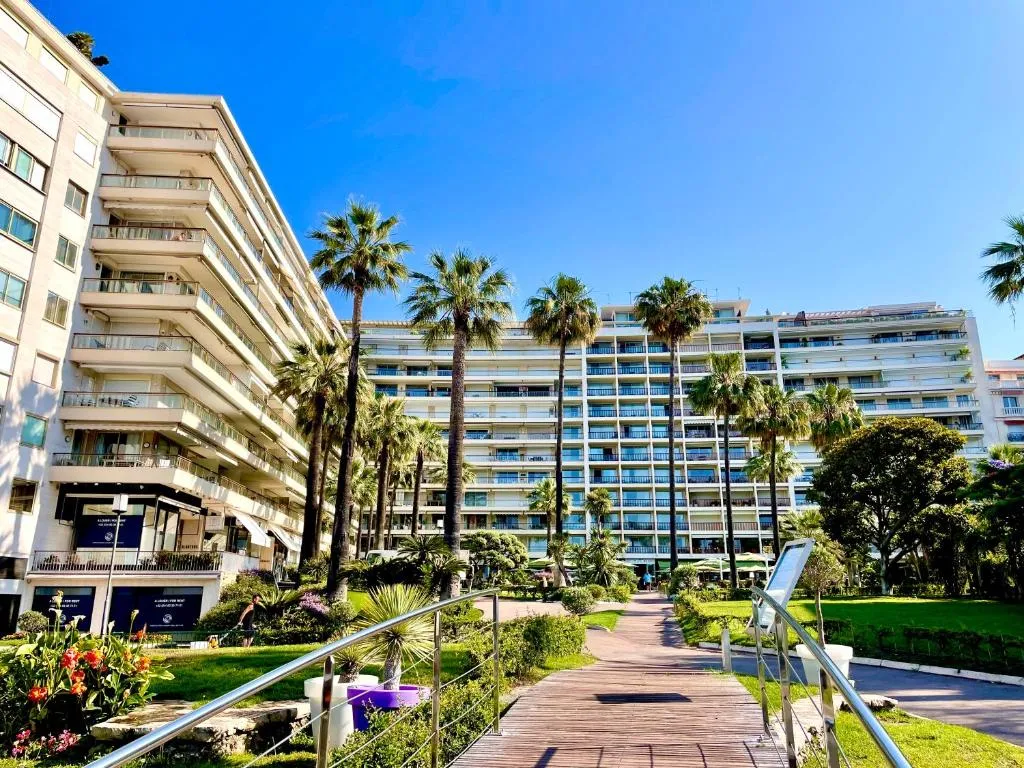 Image of Agence des Résidences – Appartements privés du 45 CROISETTE – Superieur