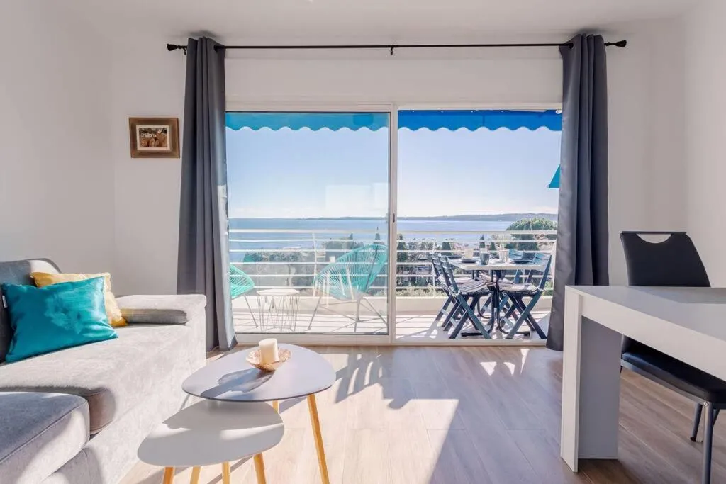 Image of Apartment With Panoramic Sea View, Walk To The Beach – Maréchal Juin by Halldis