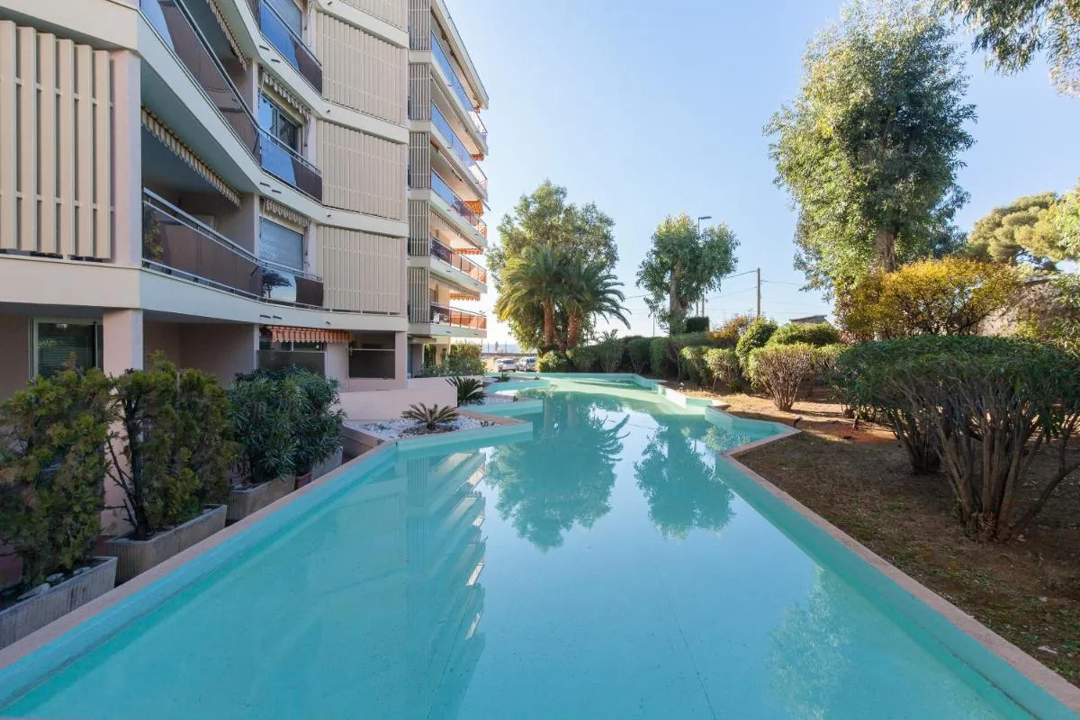 Image 3 of Appartement Cannes vue mer