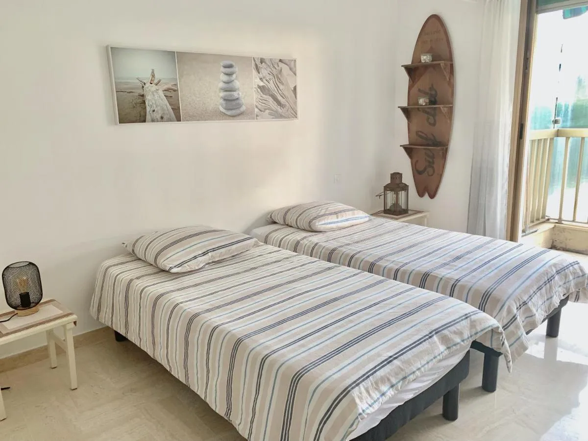 Image 1 of Appartement front de mer, 80M2 (3P), Piscine & Mer