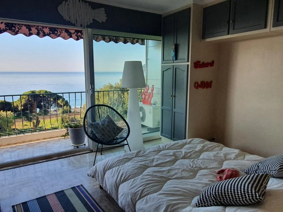 Image 1 of Appartement vue mer panoramique, plage 150M, terrasse, parking privé, clim