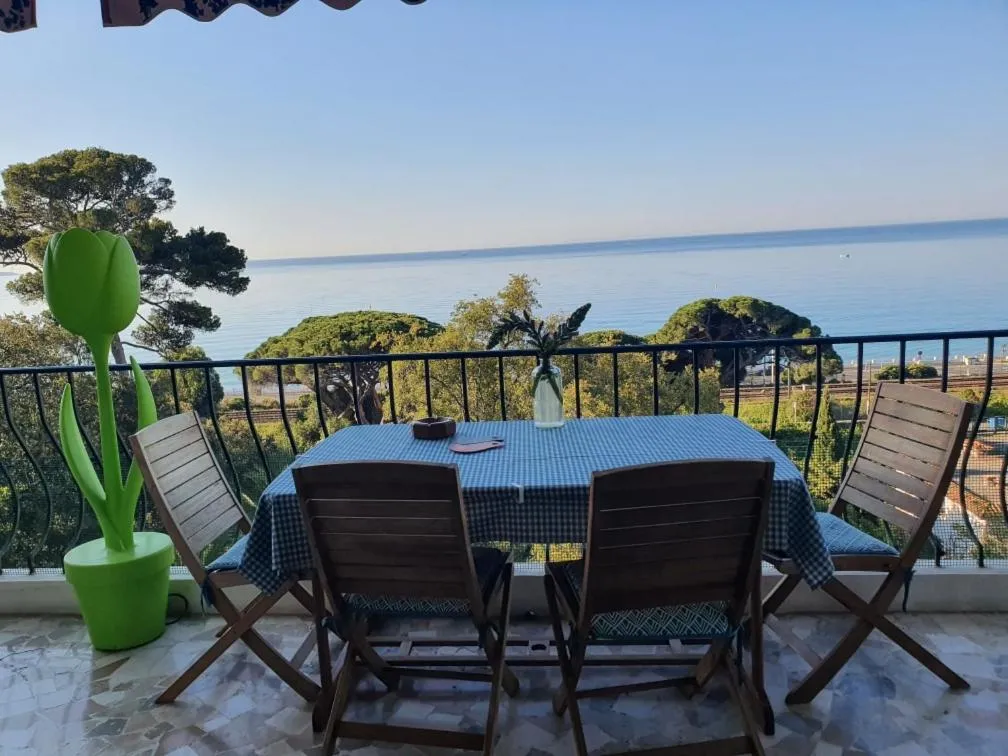 Image of Appartement vue mer panoramique, plage 150M, terrasse, parking privé, clim