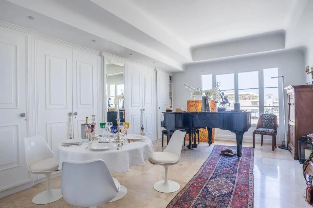 Image 2 of Art Deco Luxury Apartment with Breath Taking View on Cannes Bay by Olidesi