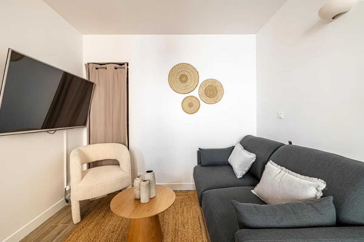 Image 1 of Beautiful 1BR, heart of Suquet-Cannes – 5min beach