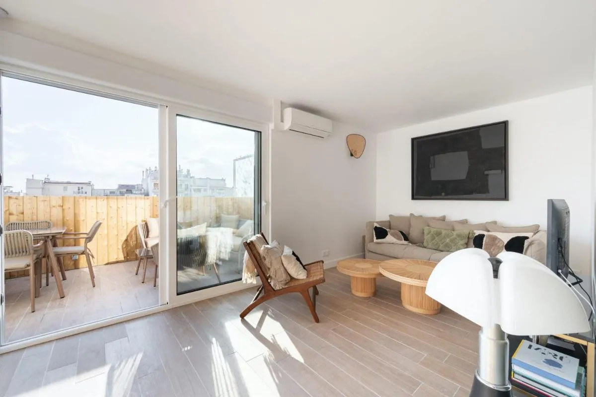 Image 6 of Beautiful flat with terrace – Carre d’Or Cannes
