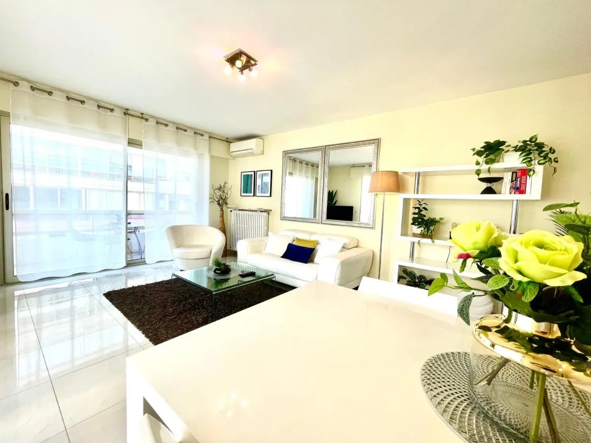 Image 1 of Bel appartement Centre ville, mer, Croisette