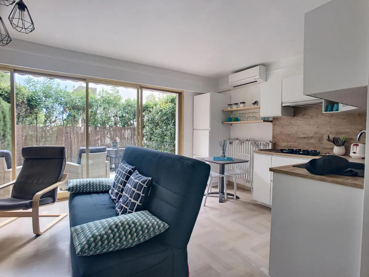 Image 4 of Belles prestations, proche plages, piscine 232L PY