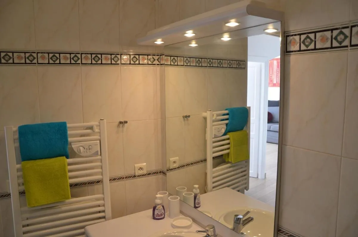 Image 2 of C027-Spacieux & Lumineux appartement – Centre de Cannes