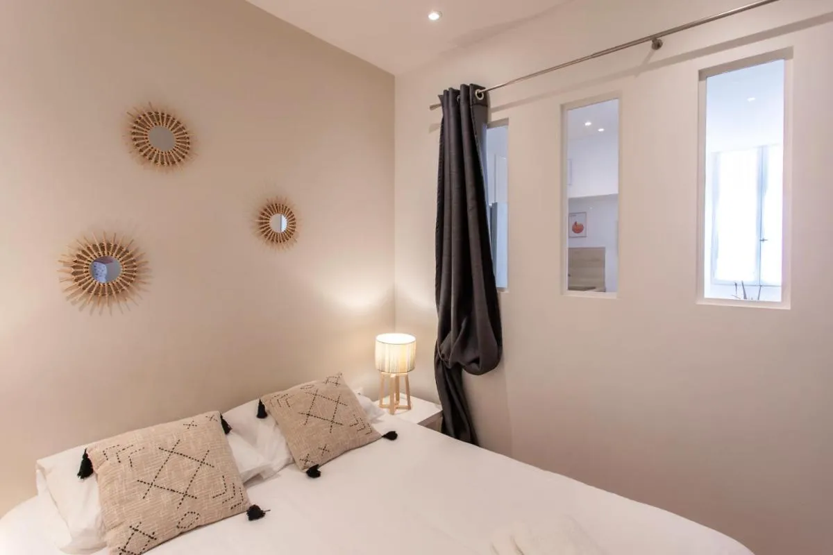 Image 1 of C11 – 1 BDR Rue Meynadier 5min Palais Festivals & Sea – AC