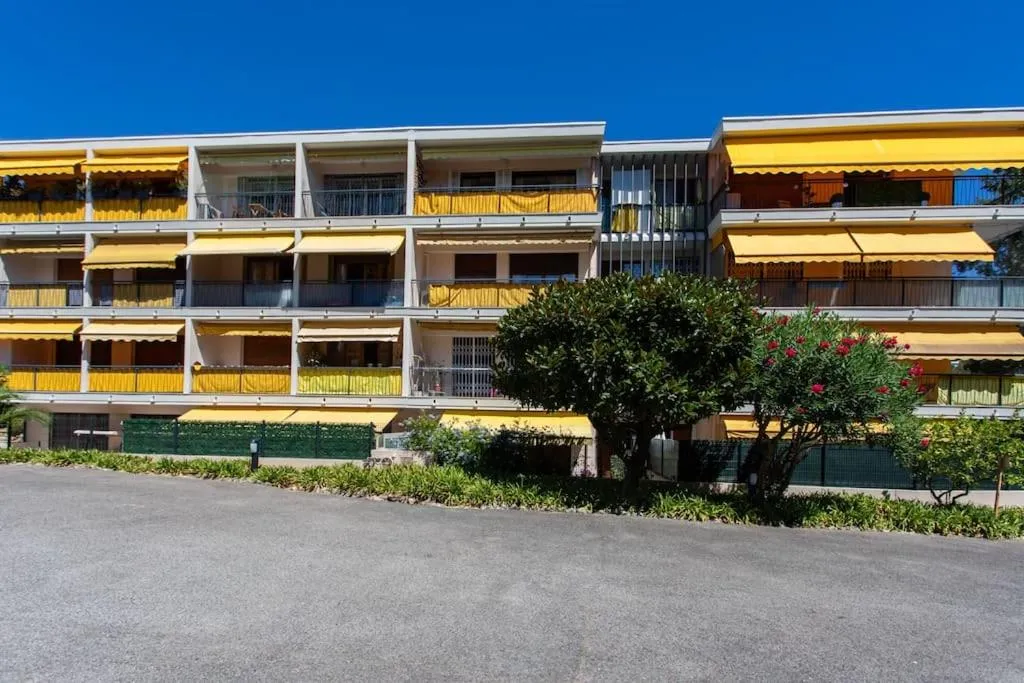 Image 4 of C9 – 2 BDR 10 min Palais Festivals & Sea – AC, Parking & Balcony